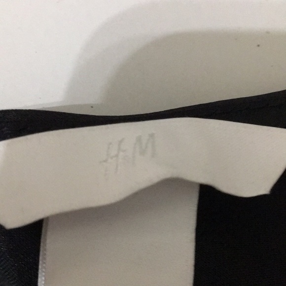 H&M Camisole w/Rhinestone Straps - Picture 5 of 6